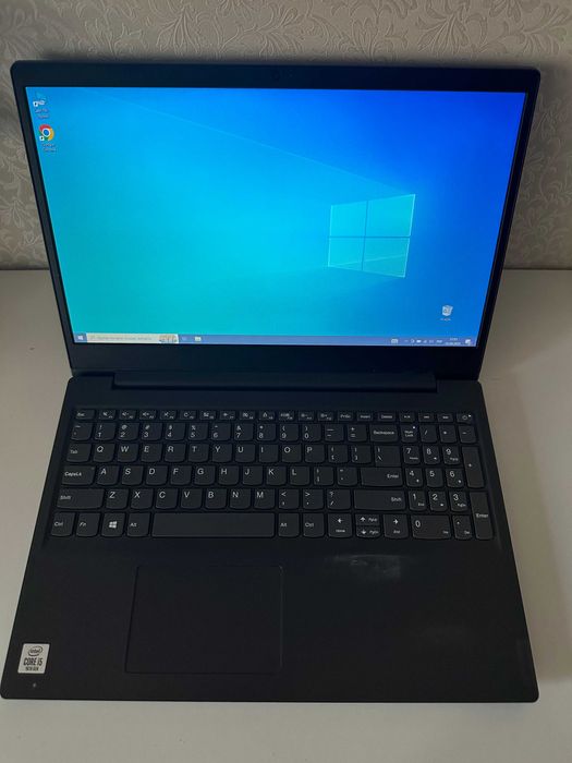 Ноутбук Lenovo V15-IIL i5 1035G1 RAM 8Gb SSD 250Gb