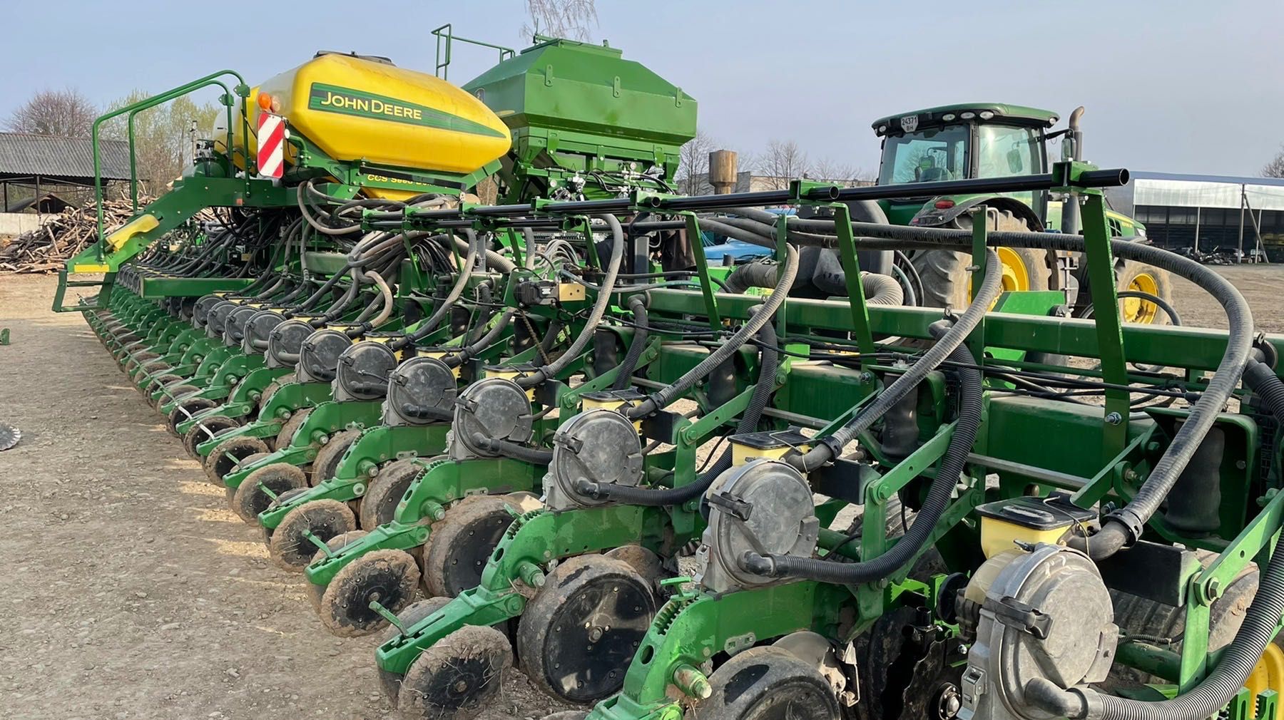 Пневматична/вакуумна система внесення добрив John Deere DB-44/55/80