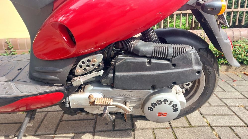 Skuter 125 +kask +nowy aku OC 04/2026
