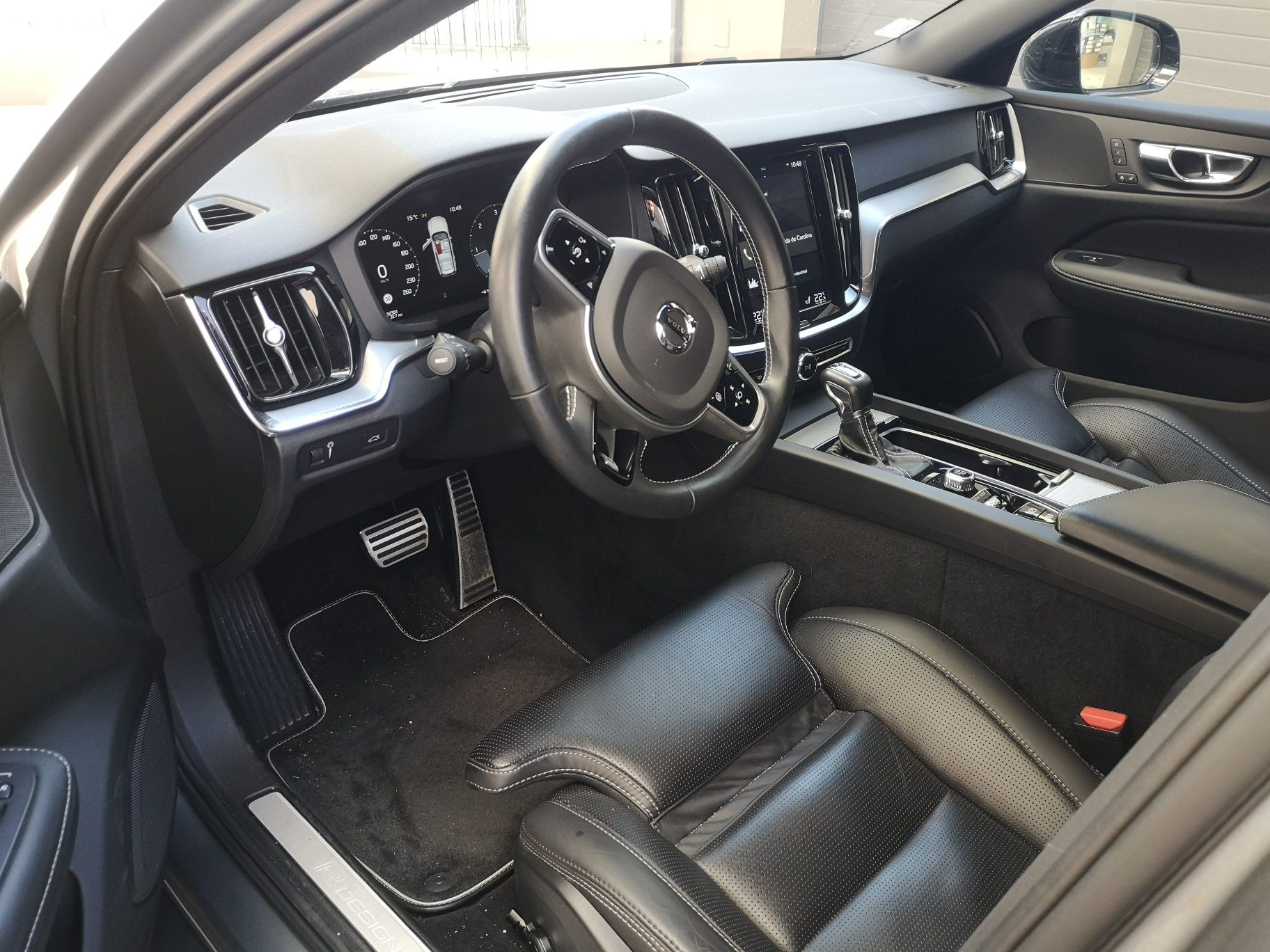 Volvo V60 D4 R-Design 2.0