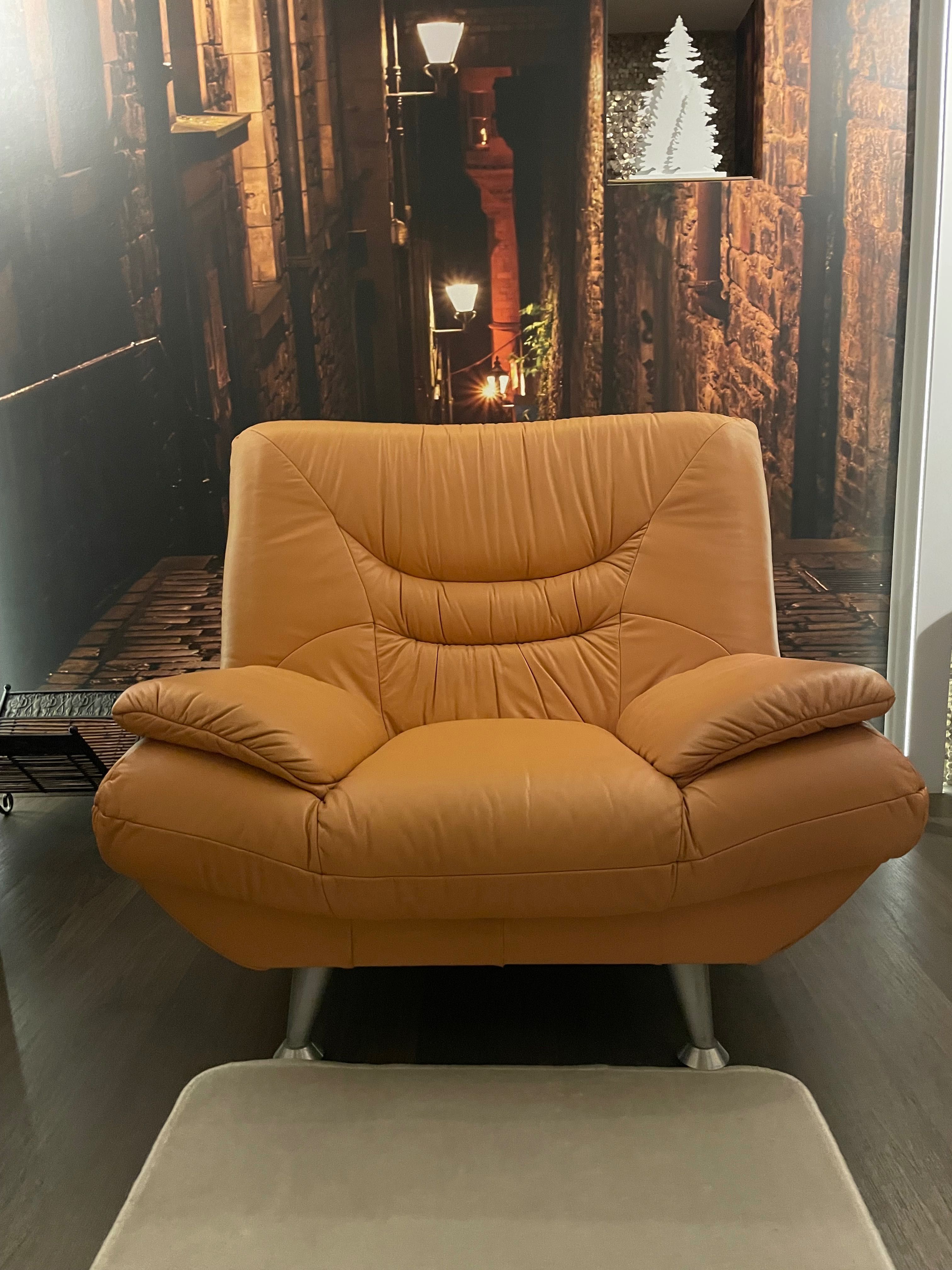 Sofa Pomarańczowa, fotel wersalka. Wypoczynek ze skóry do salonu.
