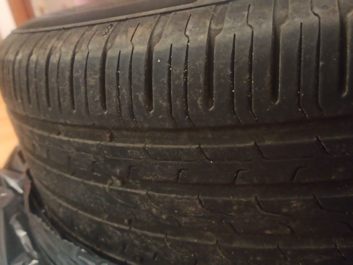 Opony letnie Continental 235/55 R18 4 szt.