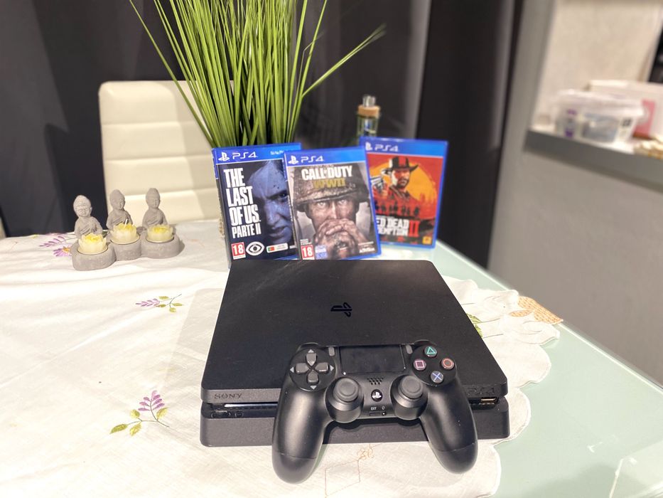 PS4 - PlayStation 4 + 1 Comando + 2 Jogos