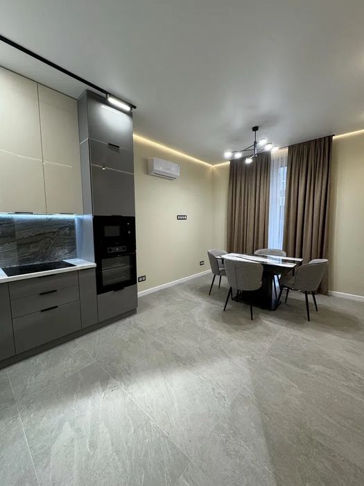 Продаж таунхаусу в районі Садовий