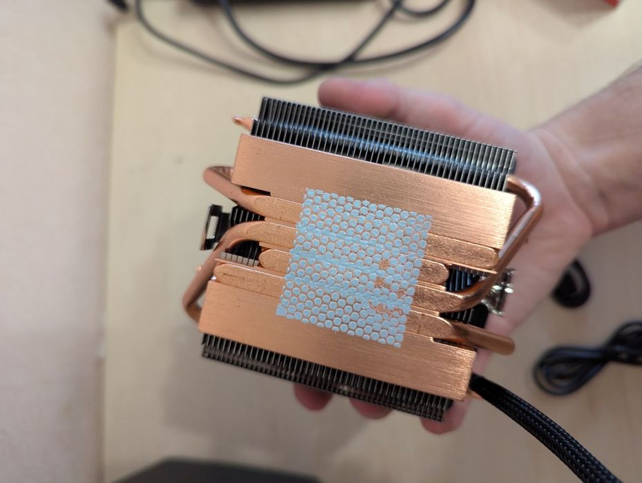 Кулер для процесора AMD Wraith Prism LED RGB