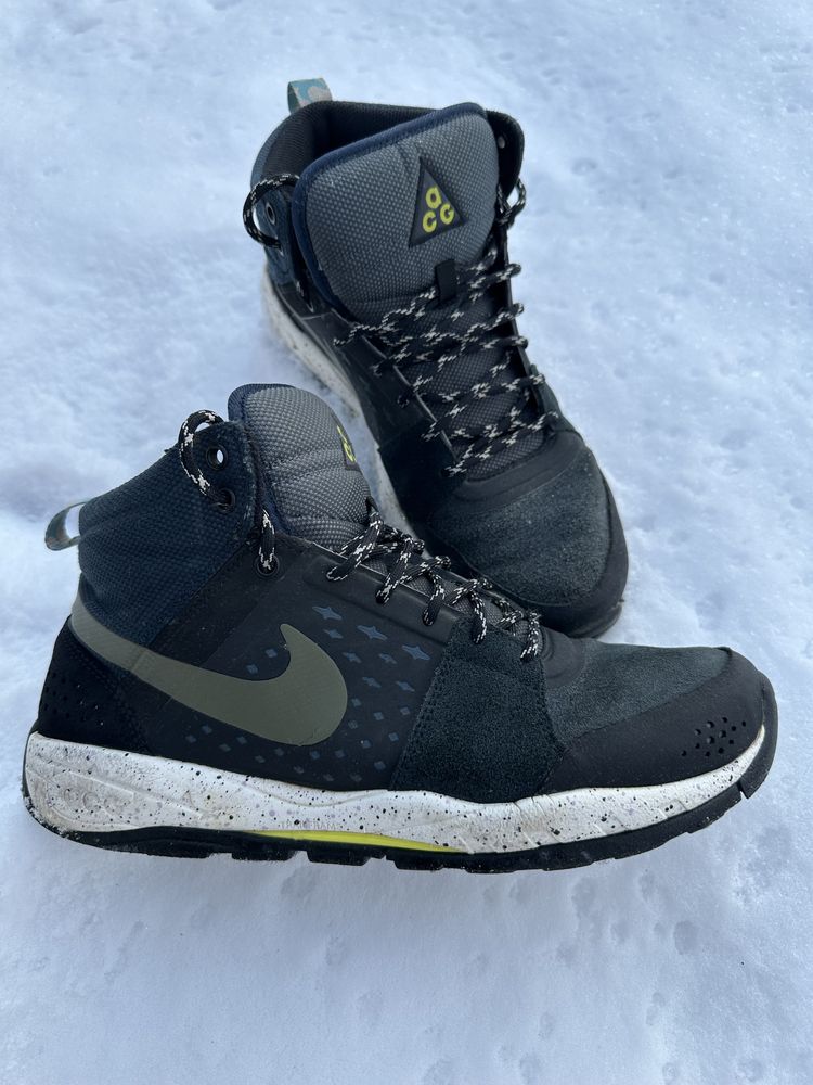Ботинки Nike ACG Alder Mid (US 9, EUR 42.5)