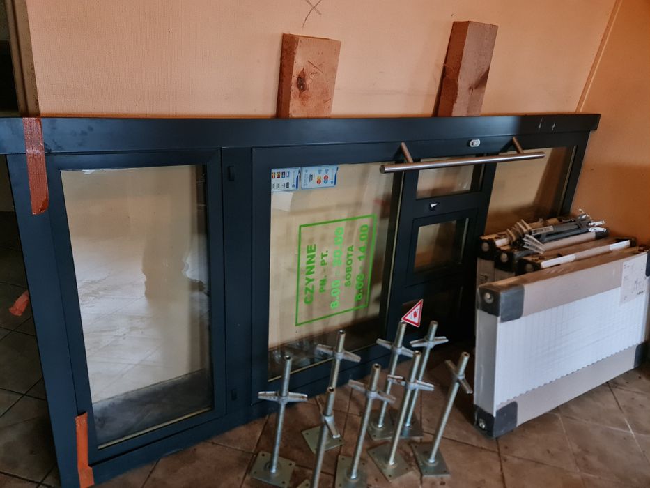 Drzwi wejsciowe  sklepowe warsztatowe  podawcze używane