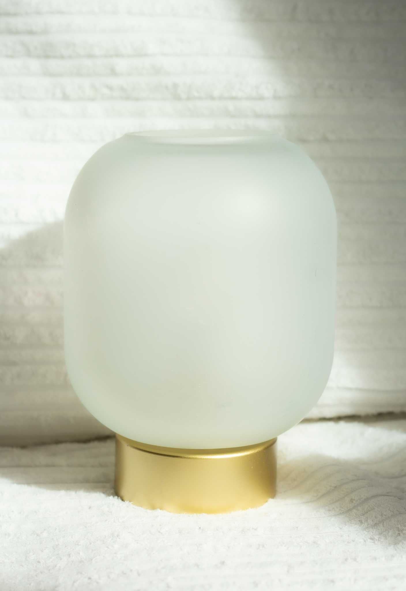 Lampa mleczne szkło JYSK home design złoto loft