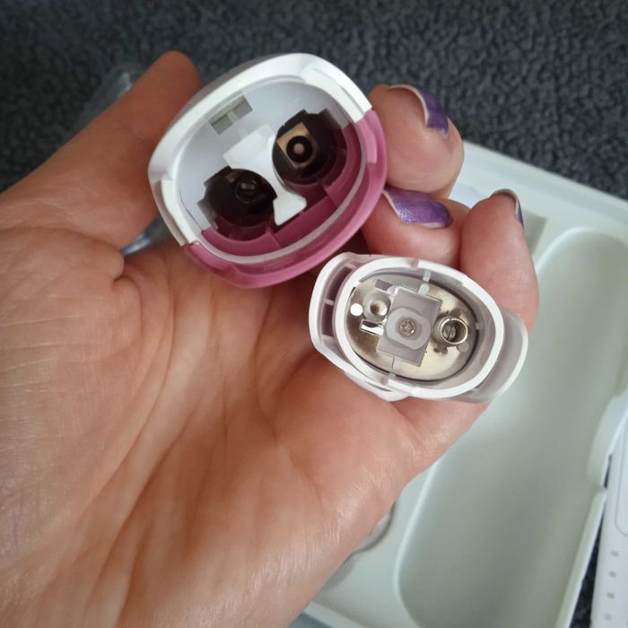 Набір електричних щіток для очищення та масажу обличчя sanitas  sfc 40