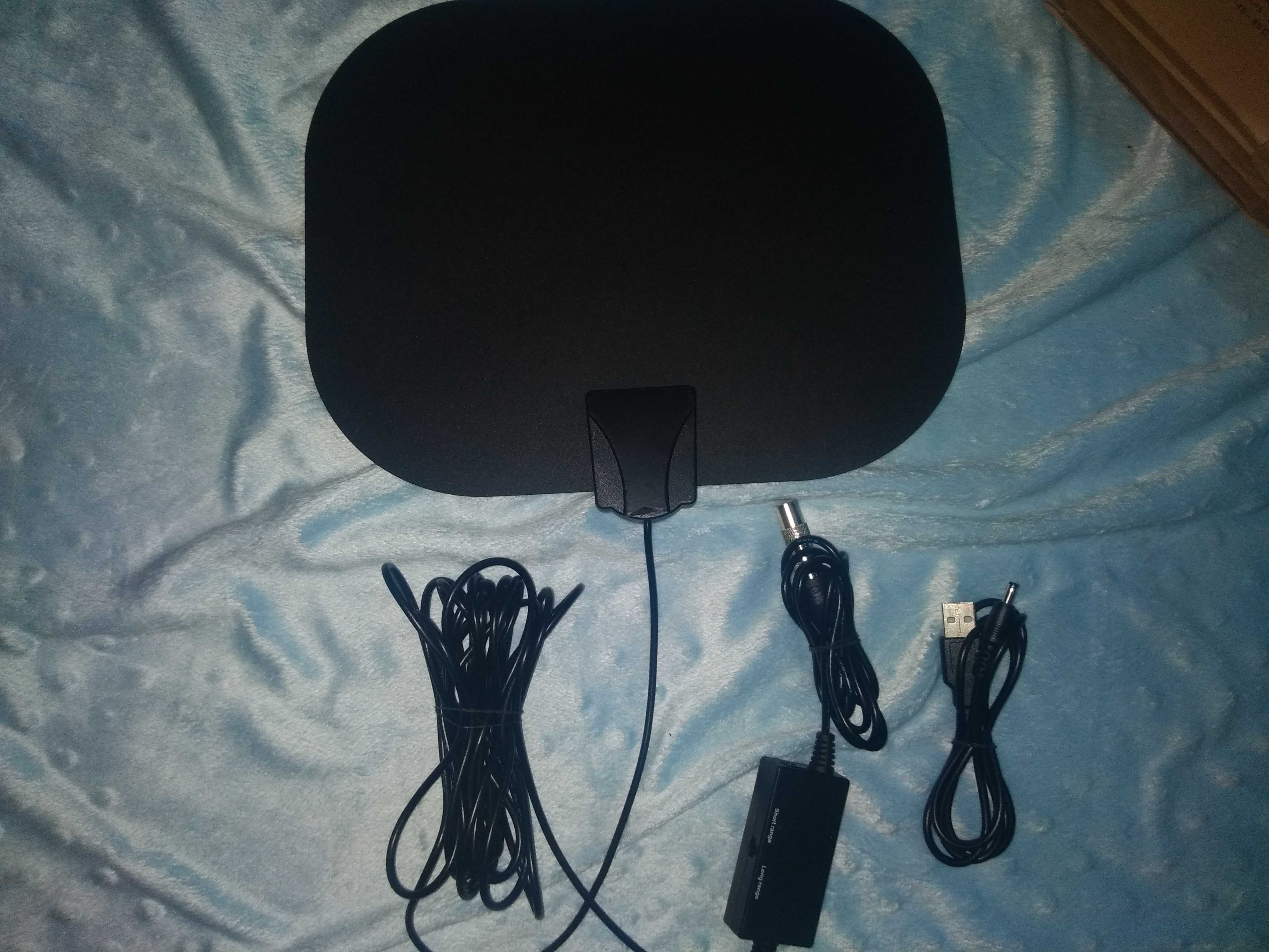 Antena Wewnętrzna DIGITAL HDTV  a DTA400B