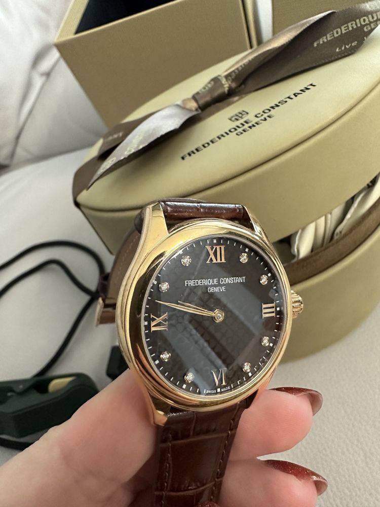 Продам женские смарт часы Frederique Constant Smartwatch FC-286CD3B4