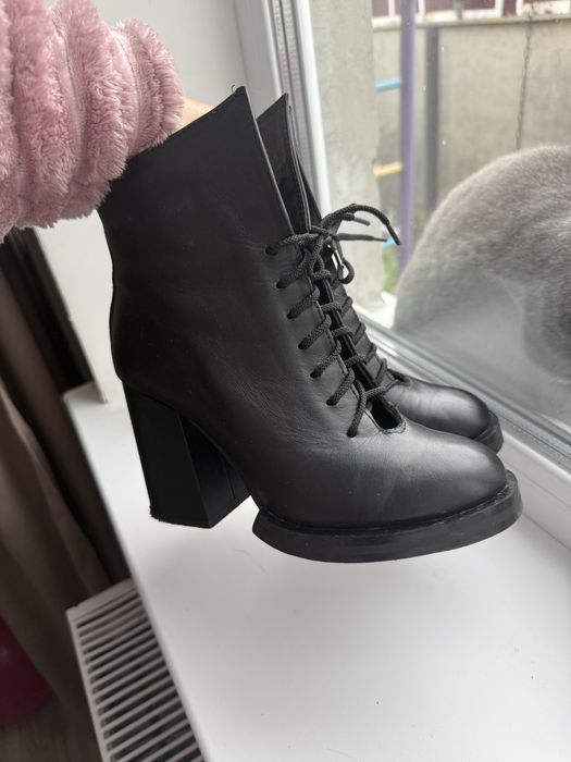 Ботинкі демі 38 р шкіра стан ідеальний