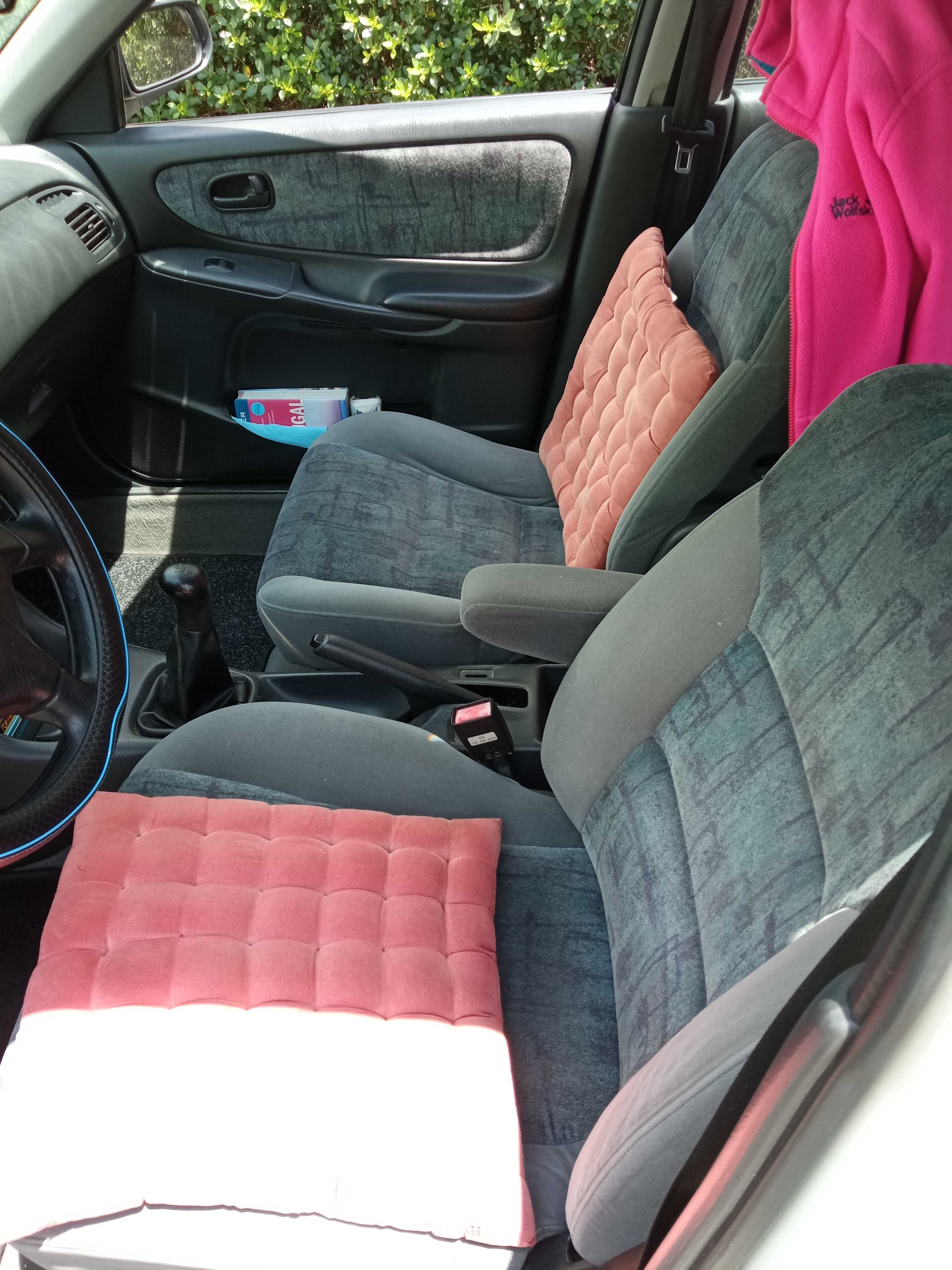Mazda 626 - Muito bem preservado - ótimo estado-Gasolina
