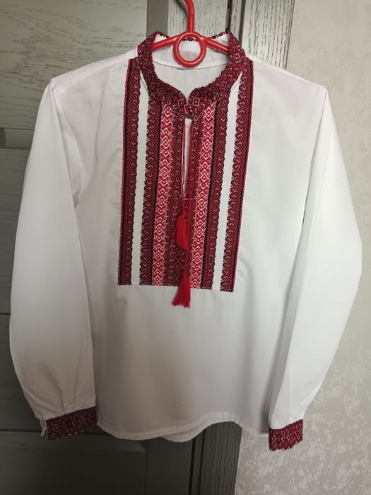 Продам вишиванку для хлопця підлітка