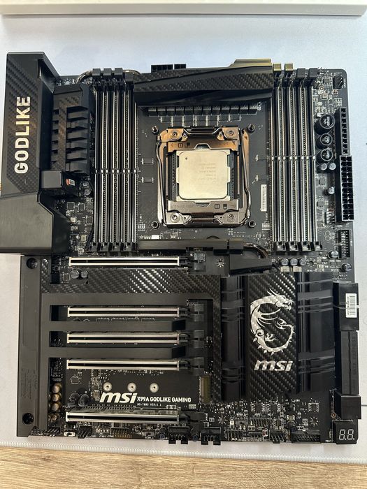 Материнська плата MSI X99A Godlike Gaming Carbon 2011-v3 + i7 6900k