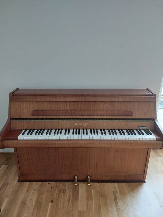 Pianino Bentley akustyczne