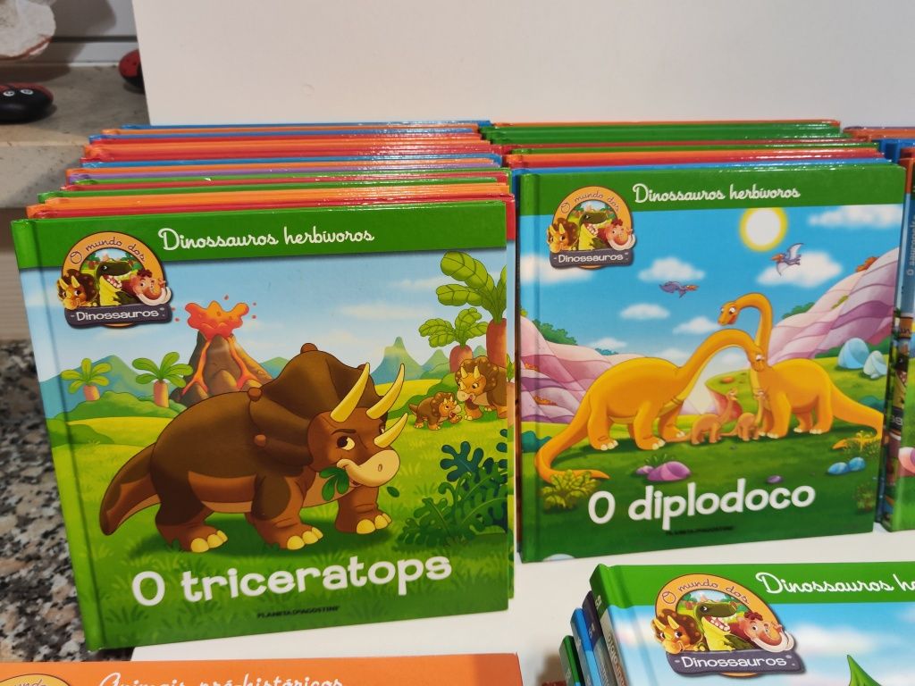 Livros O Mundo dos Dinossauros - Planeta D'Agostini - valor unitário