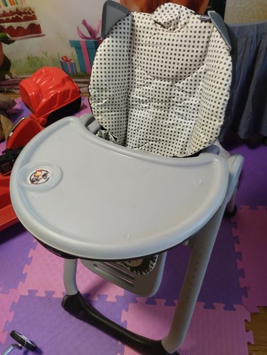 Стільчик для годування Chico