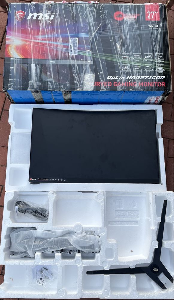 Монитор игровой msi mag271CQR optix