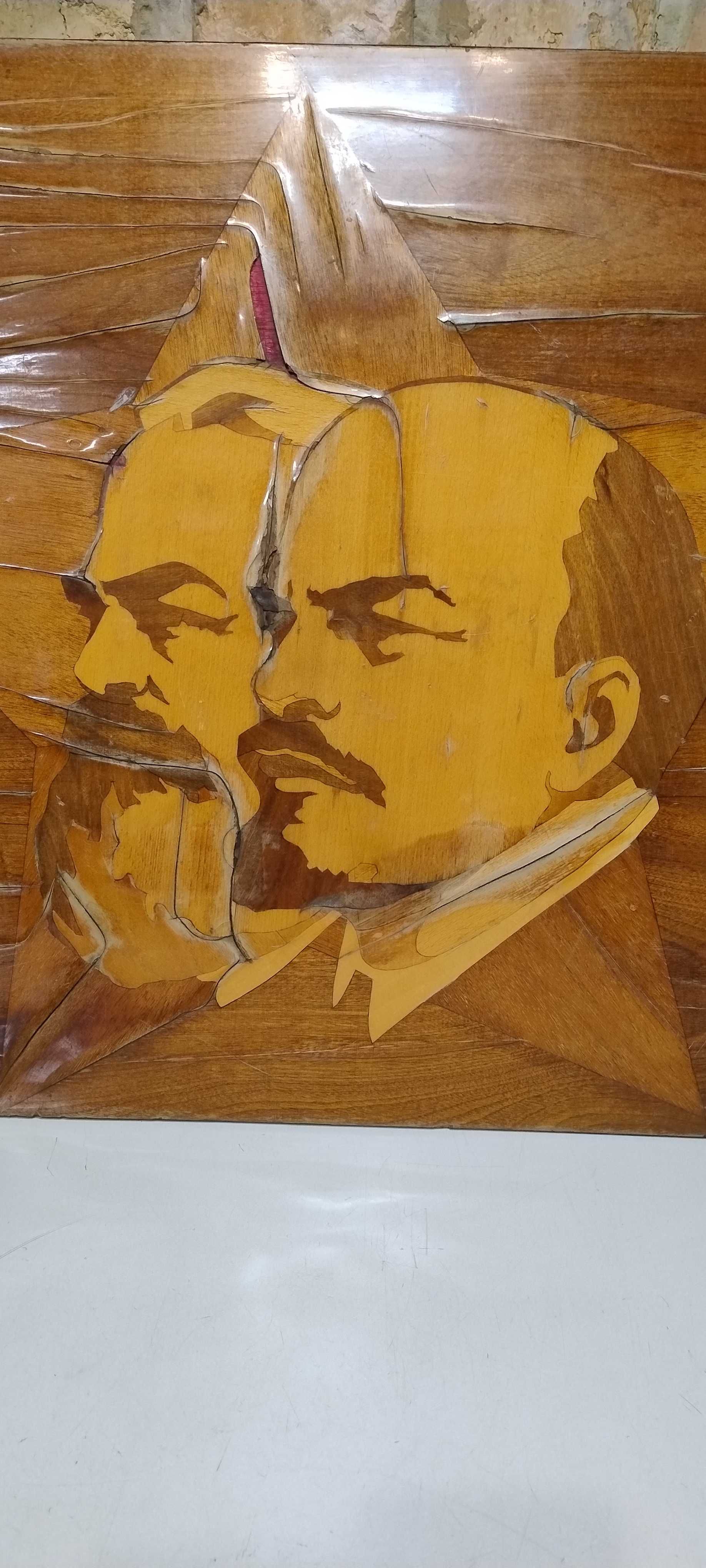 Картина из шпона. Ленин и Энгельс. Под реставрацию