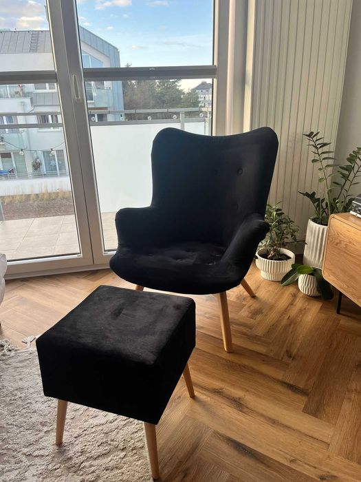 Fotel z podnóżkiem