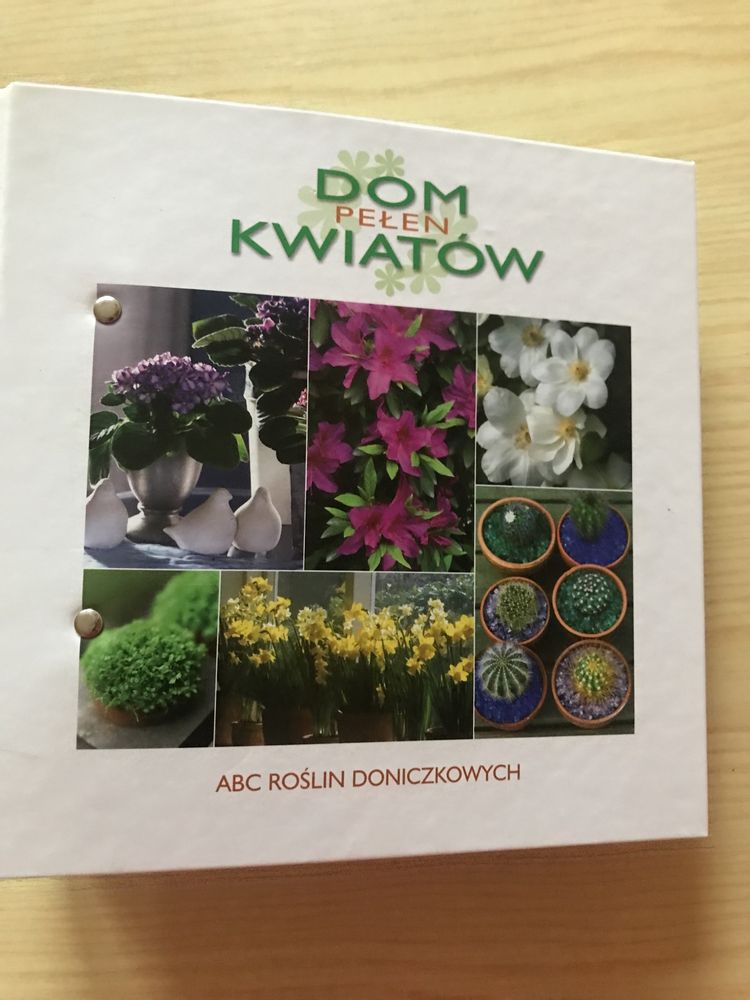 Segregator Dom Pełen kwiatów