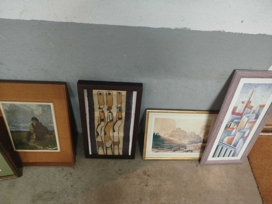 Vendo quadros variados