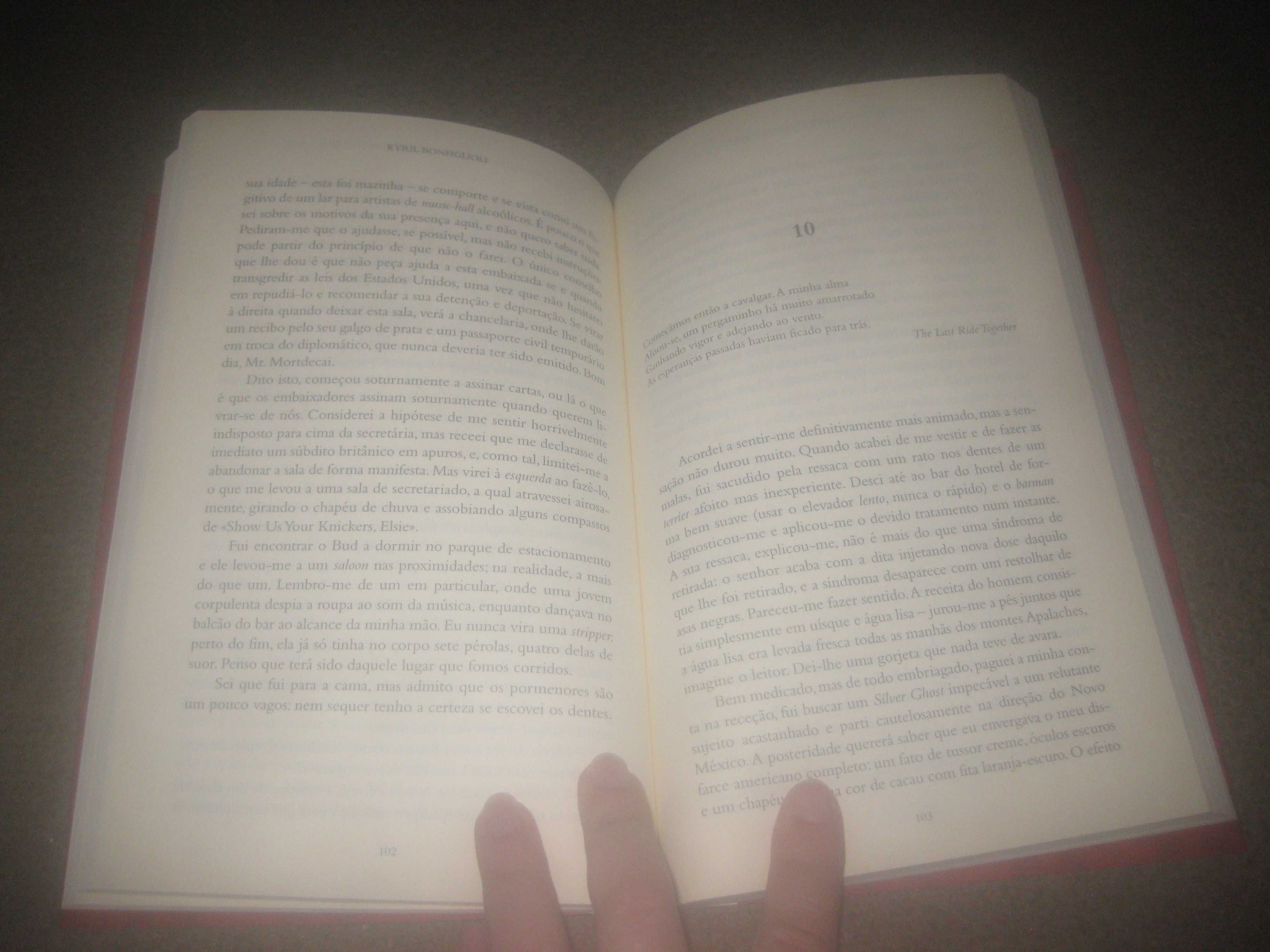 Livro "O Excêntrico Mortdecai" de Kyril Bonfiglioli