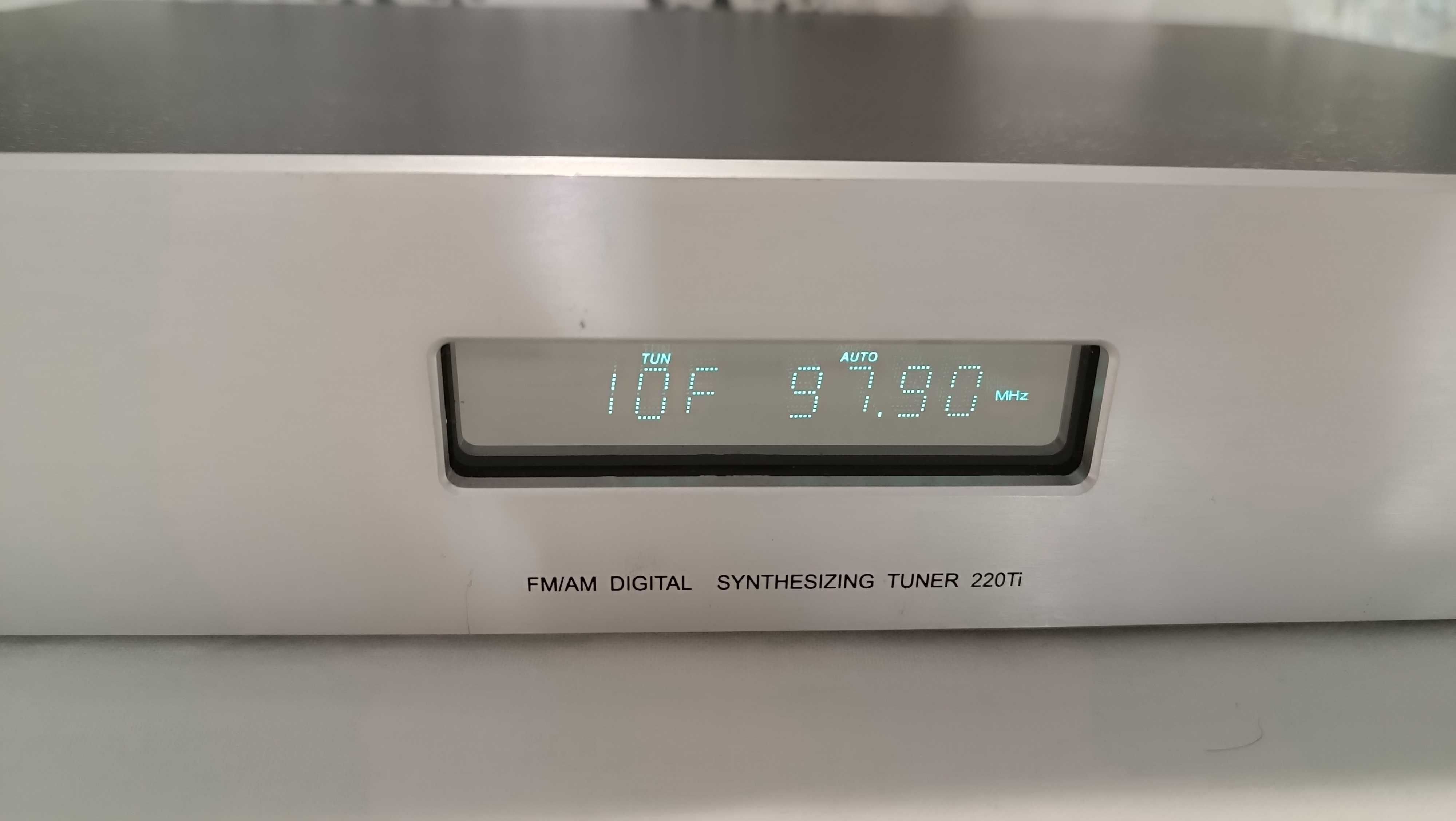 Cayin 220Ti tuner high-end