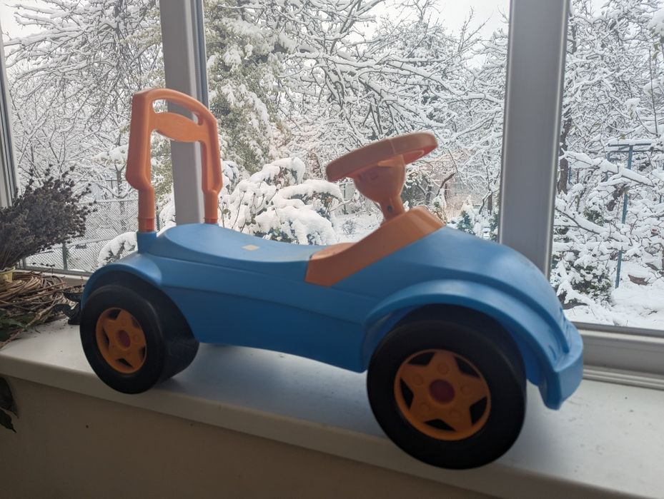 Машина дитяча пластик