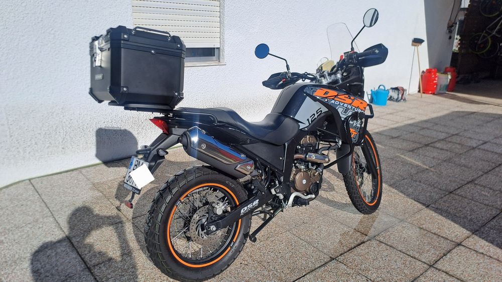 UM dsr125 adventur