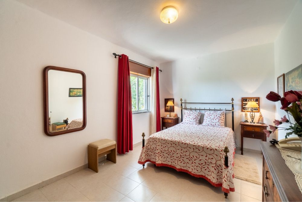 Quarto de casal praticamente novo