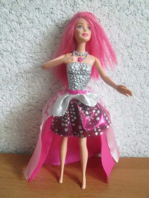 lalka barbie śpiewa po polsku - 2 lalki grające