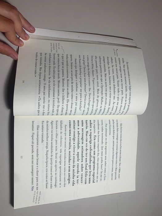 Miley Cyrus -Livro "Muito para andar"