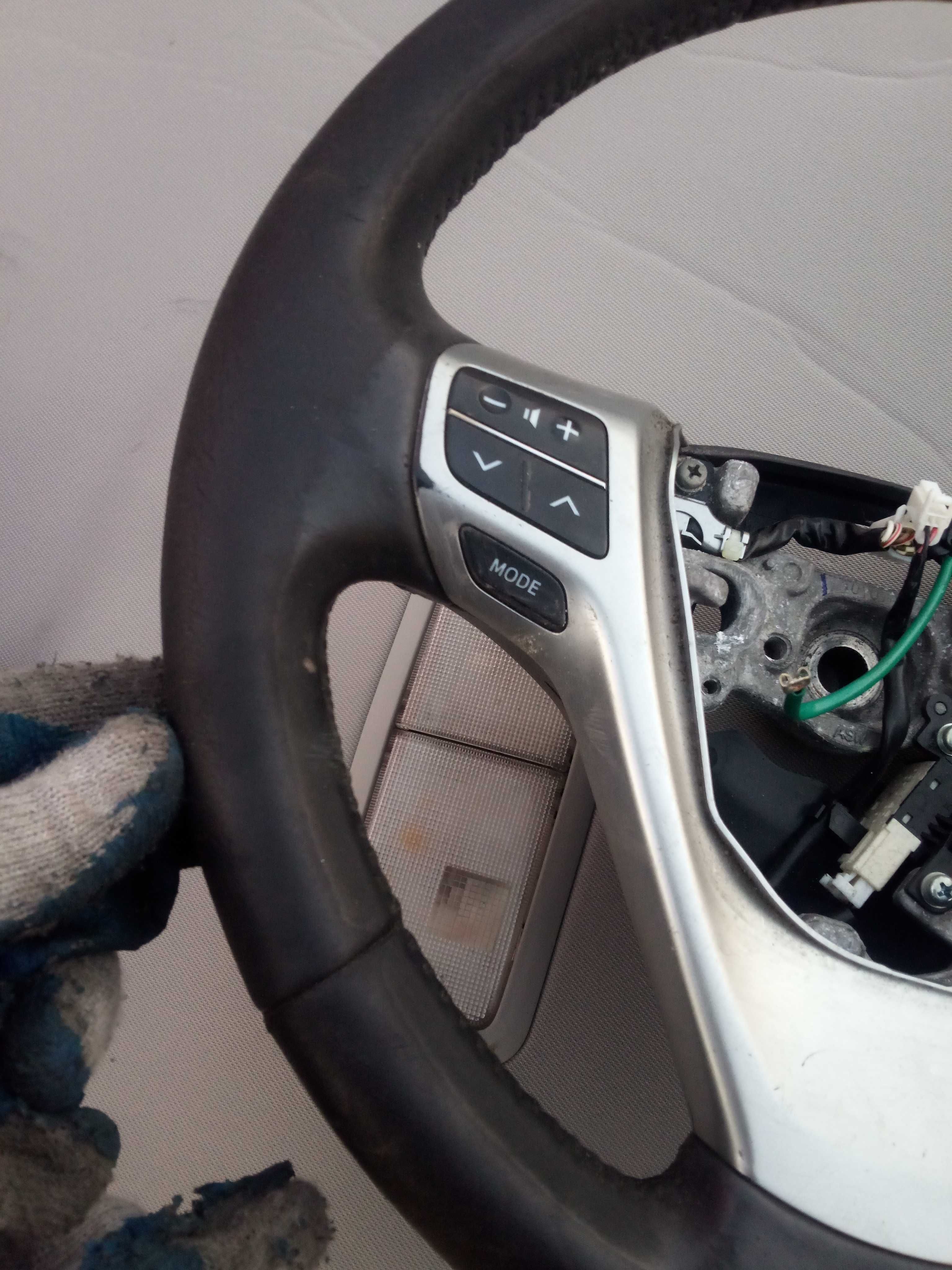 TOYOTA VERSO 09-14 kierownica tempomat