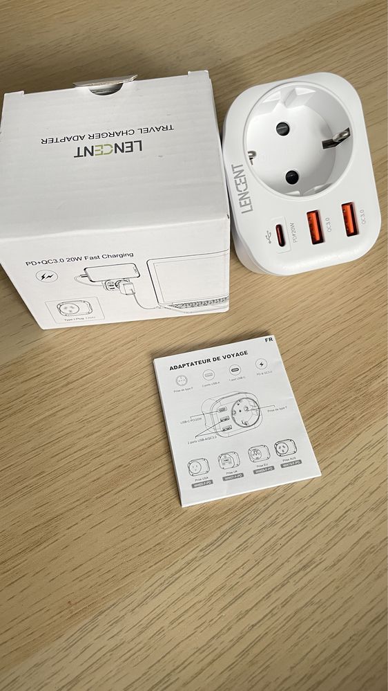 Gniazdo USB 4 w 1