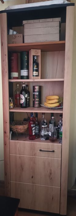 Regał w bardzo dobrym stanie