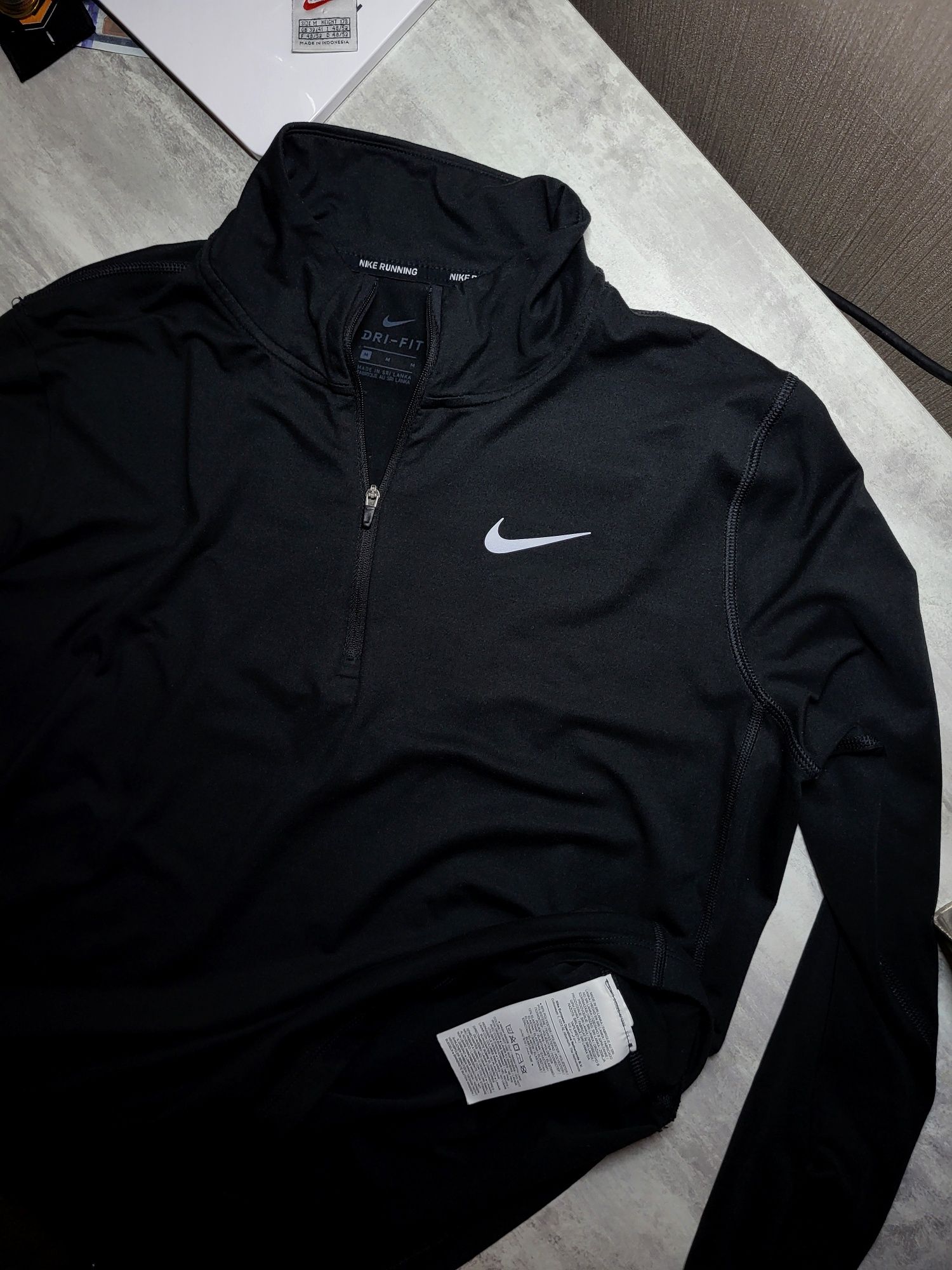 Жіноча спортивна кофта(лонгслів) nike running element women's 1/2-zip