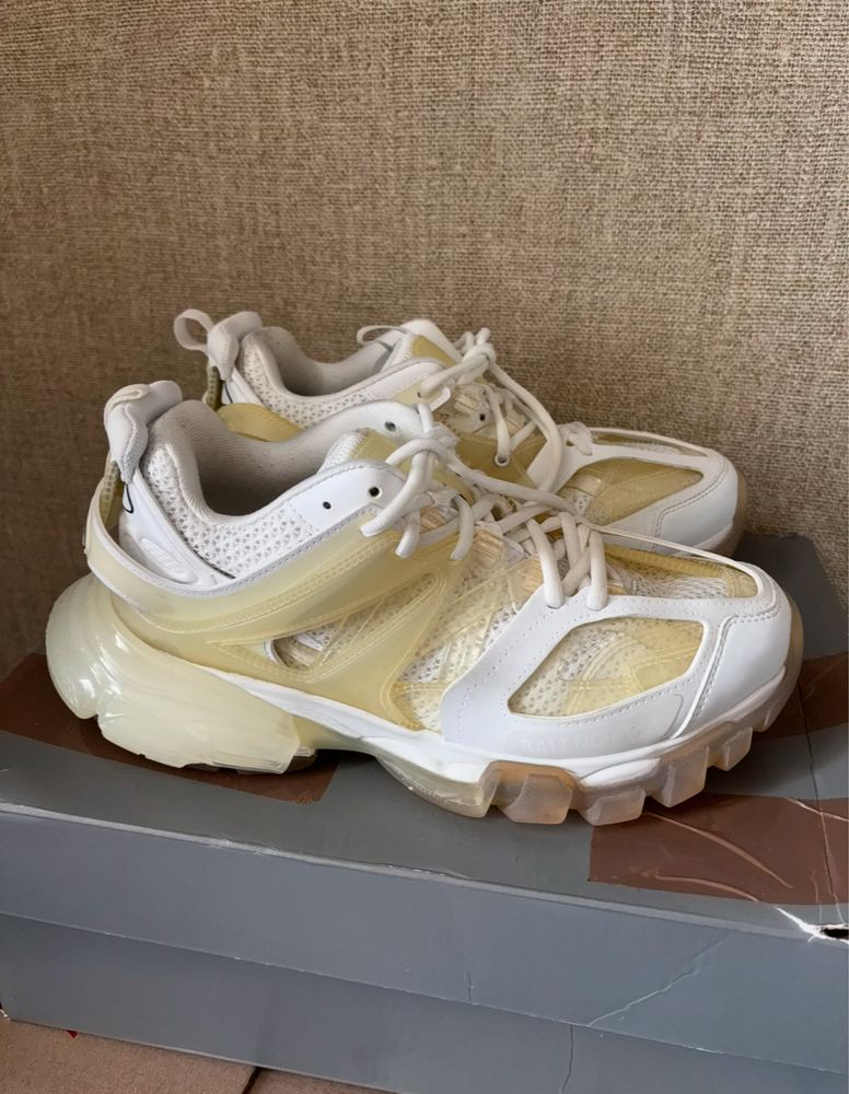 balenciaga track clear sole original