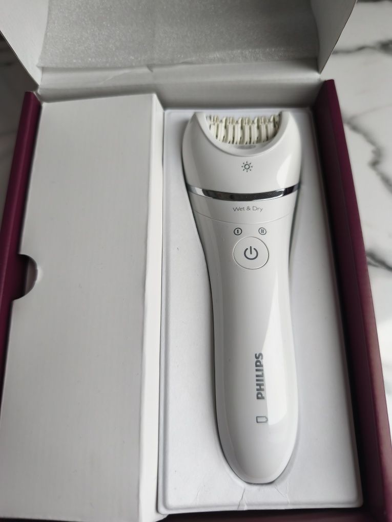 Depilator Philips 8000 nowy