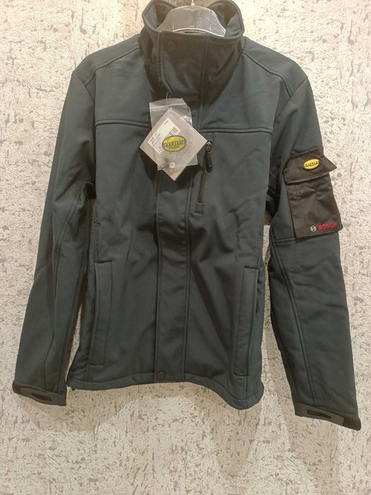 Куртки: DIADORA/Giacca Alpine /Цвета : Чёрный( XL) /Тёмный шифер( L ).