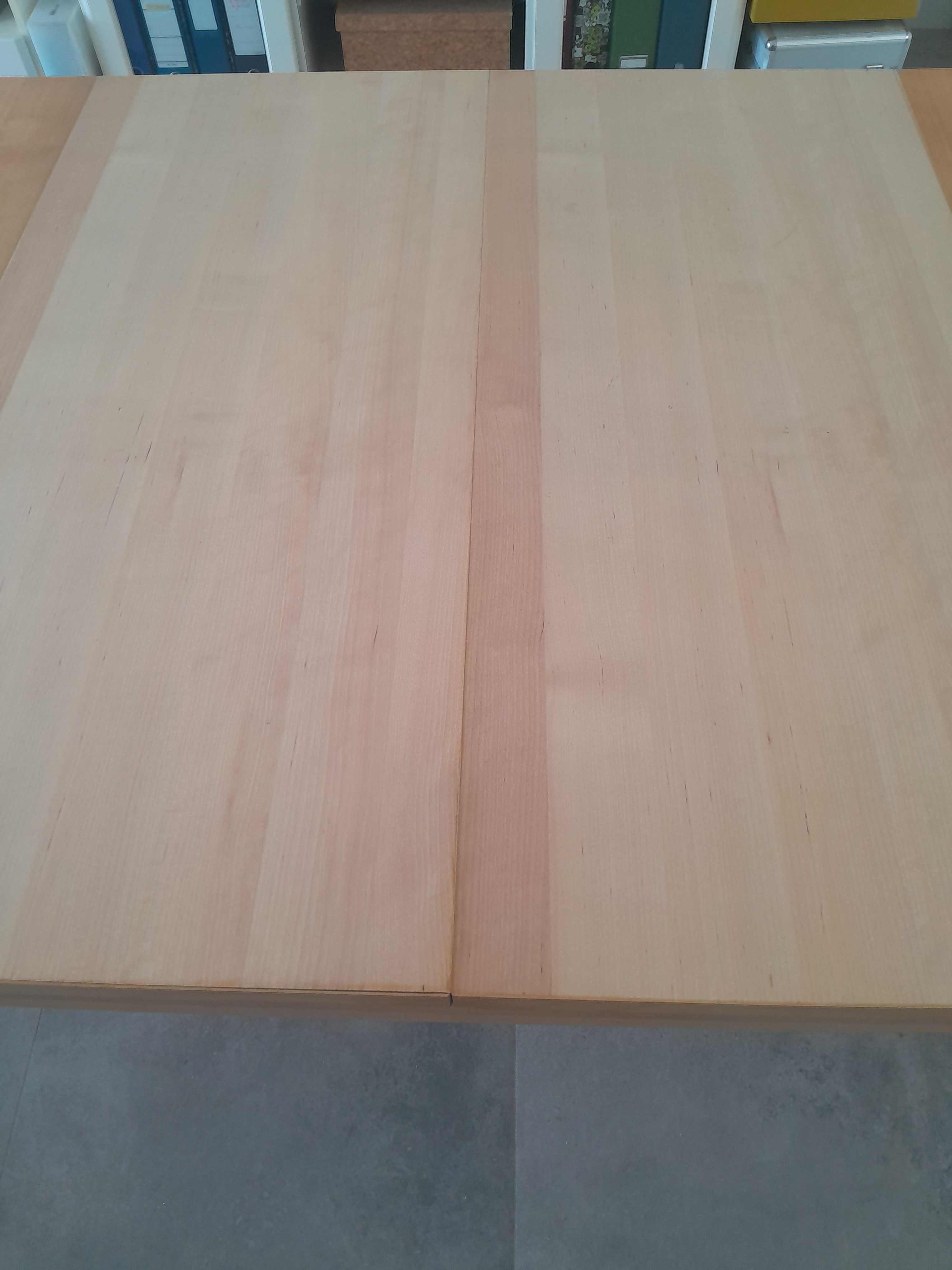 Mesa de refeições extensível em madeira