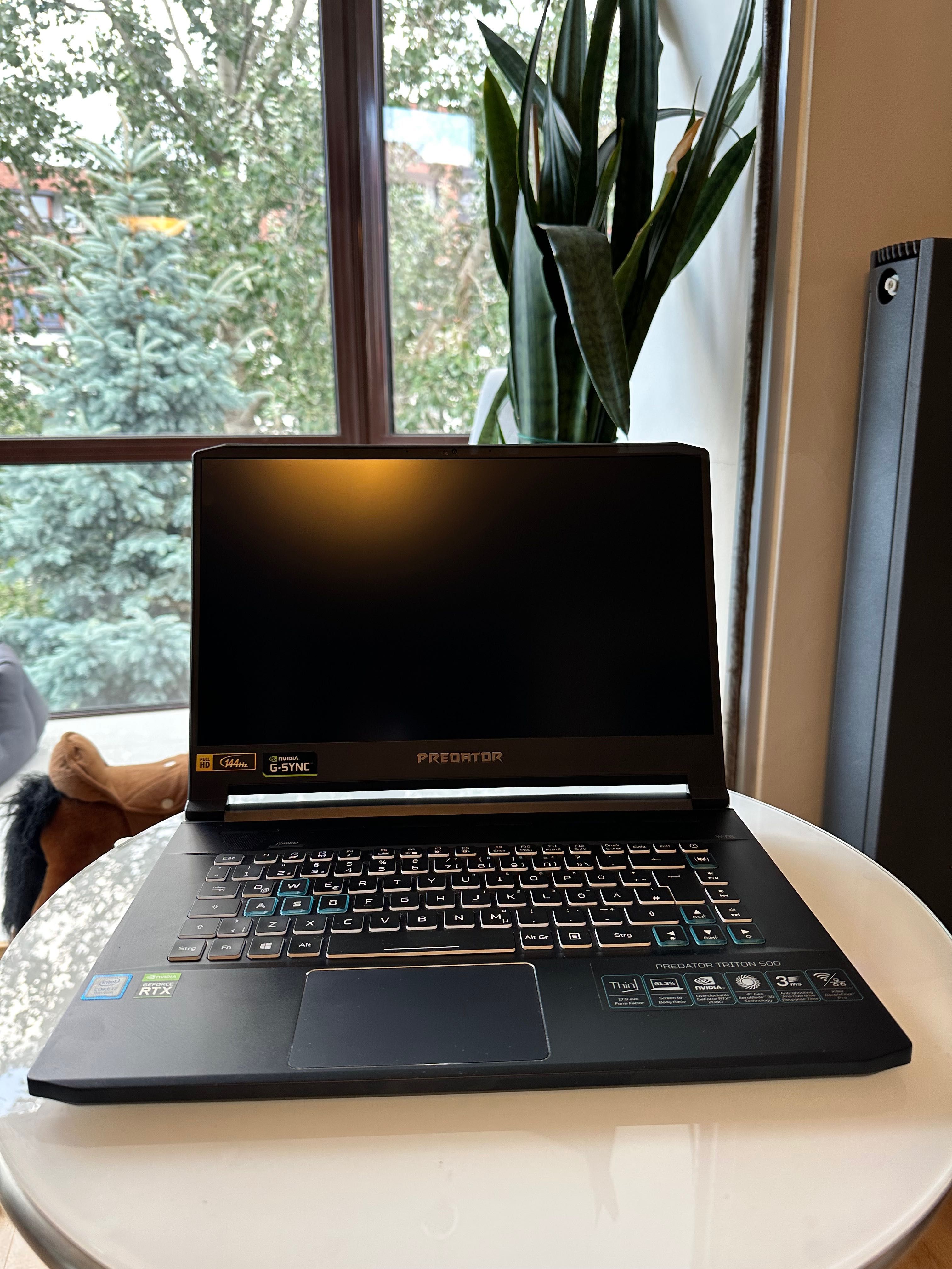 Laptop Acer Predator Triton 500  16gb RAM  1TB SSD  RTX 2080 Super