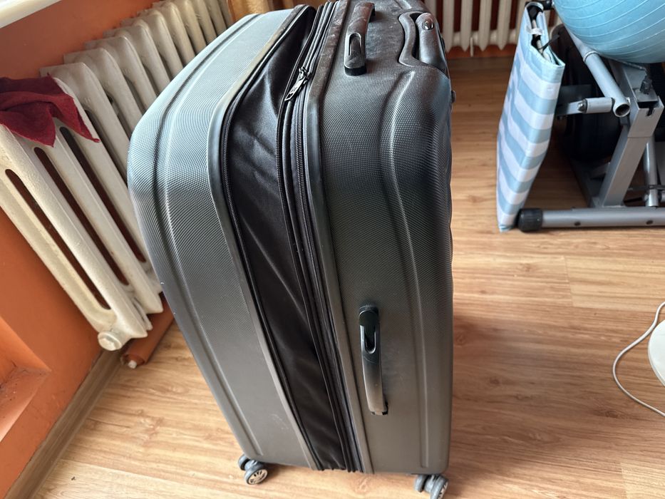 Bardzo duża walizka IT