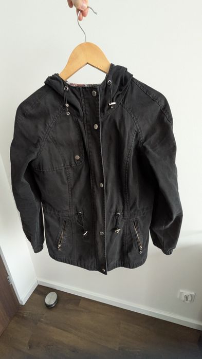 Czarna parka kurtka wiosenna cropp