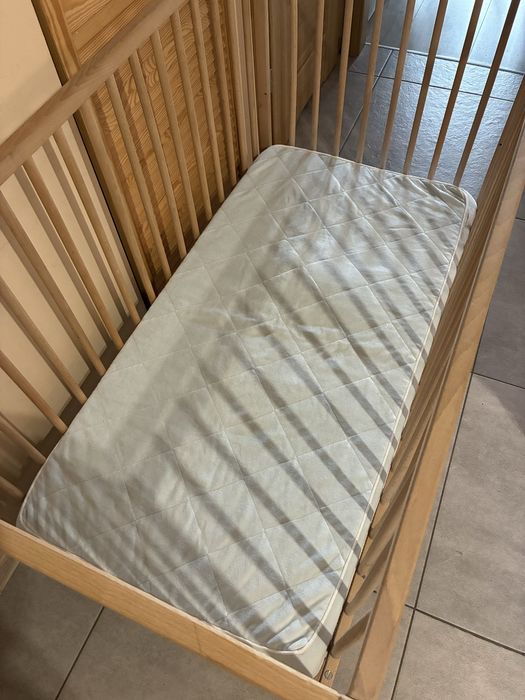 Łóżeczko drewniane dzieciece IKEA + Gratisy