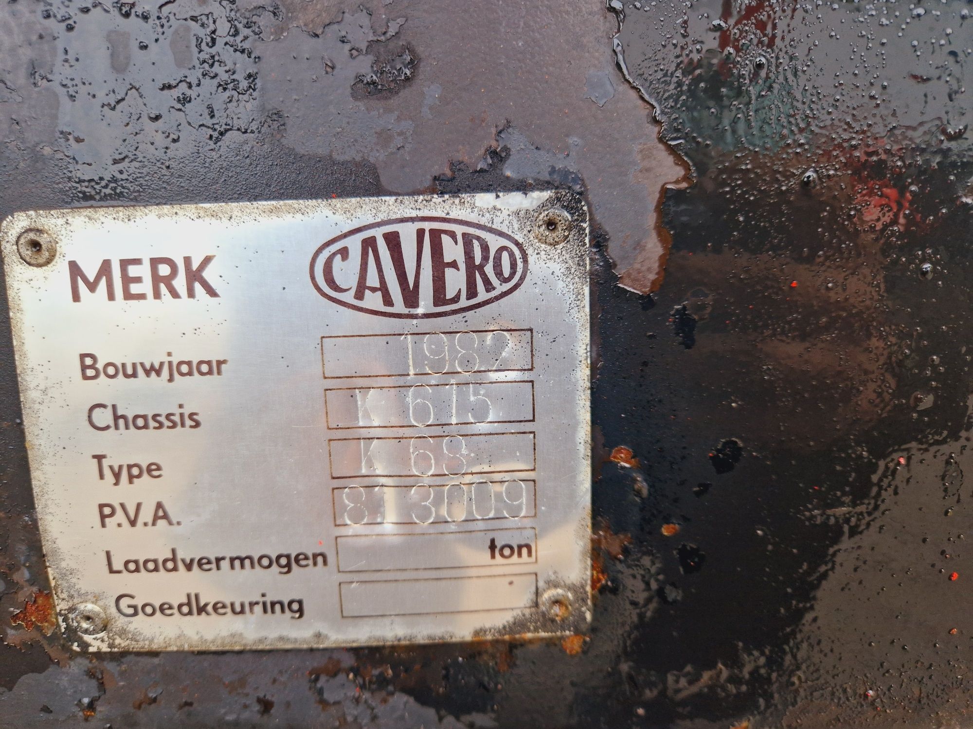 Cavero 8t przyczepa wywrotka skorupa jednoosiowa