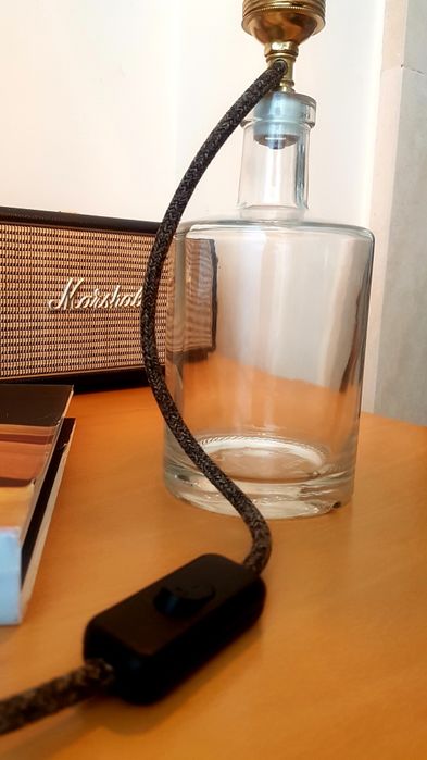 Candeeiro minimalista