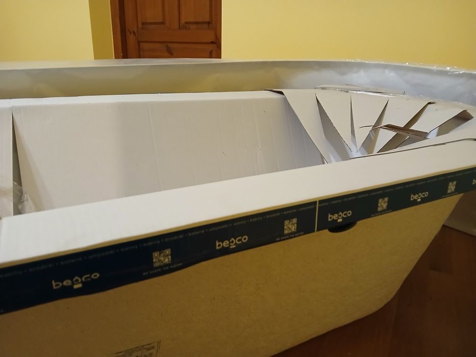 Nowa wanna Besco Avita 150x75 prawa