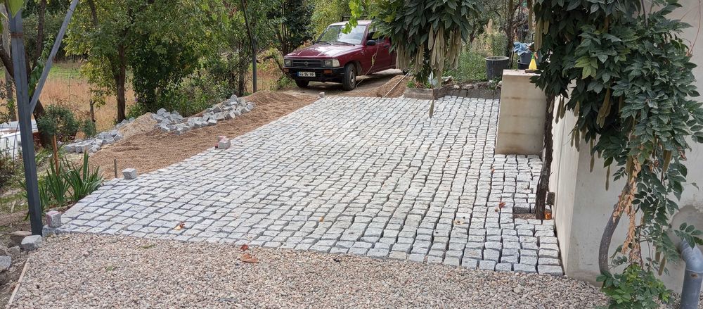 Empreiteiro polivalente.